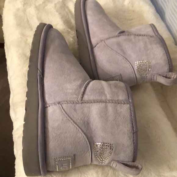 UGG Lavender Bailey Bow Boots with Swarovski Crystals Size USA 7 - Picture 4 of 15